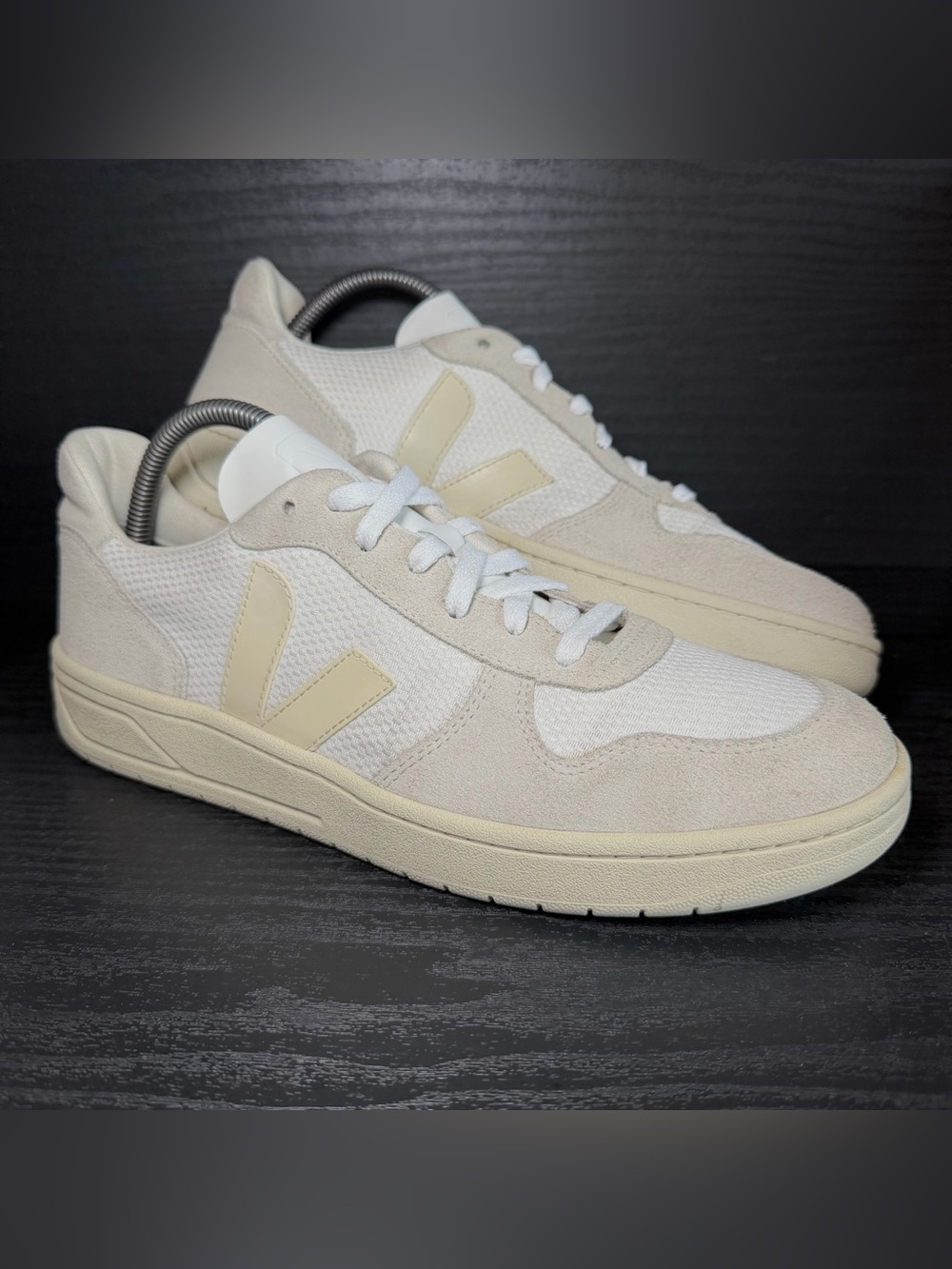 Veja Mens V-10 B Mesh Fashion Sneakers Sz 9 Natural Suede White Shoe Made Brazil